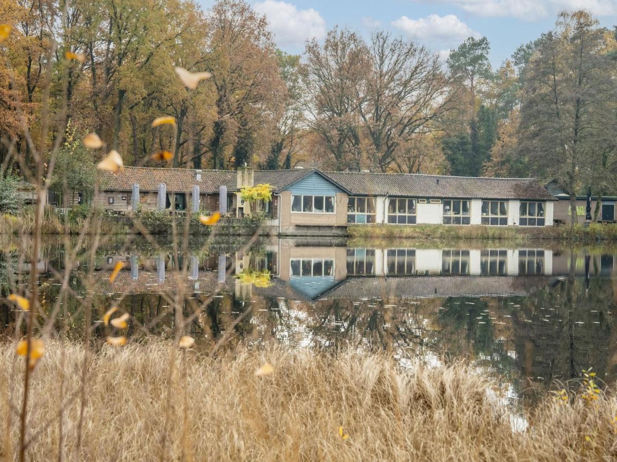 Modern Holiday Home In Stramproy In The Forest Екстер'єр фото