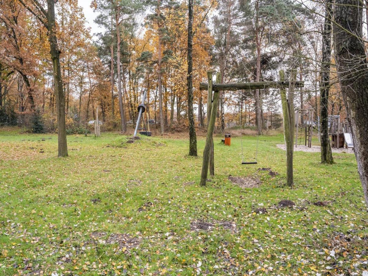 Modern Holiday Home In Stramproy In The Forest Екстер'єр фото