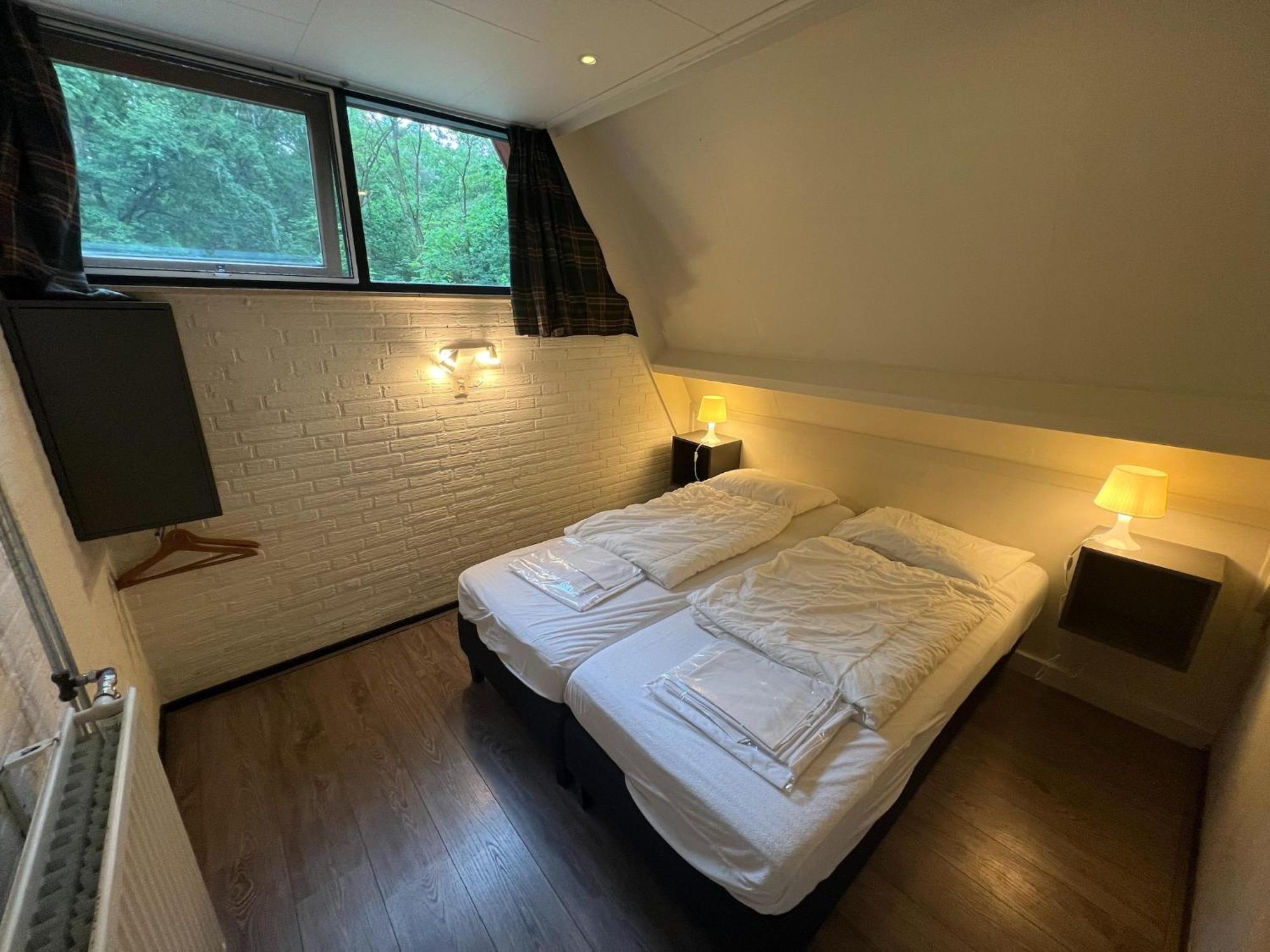 Modern Holiday Home In Stramproy In The Forest Екстер'єр фото